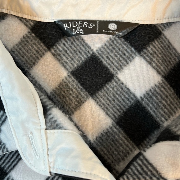 Riders by Lee Black and White Fleece Plaid Shirt - Picture 5 of 8
